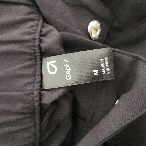 GapFit To Go Cargo Parachute Pant - Picture 8 of 8